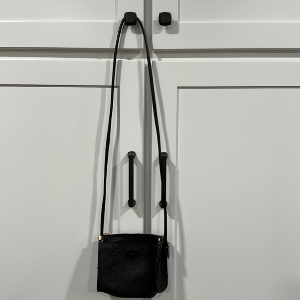 Dooney & Bourke black crossbody bag 🖤🖤🖤